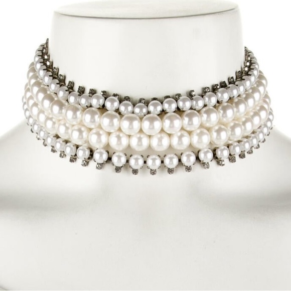 Dylanlex Pearl Choker - Picture 3 of 11